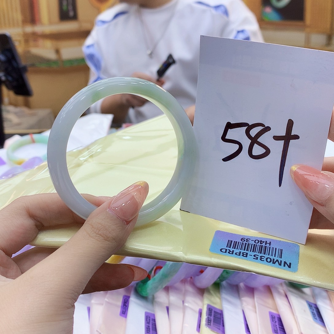 未镶嵌手镯翡翠0009……