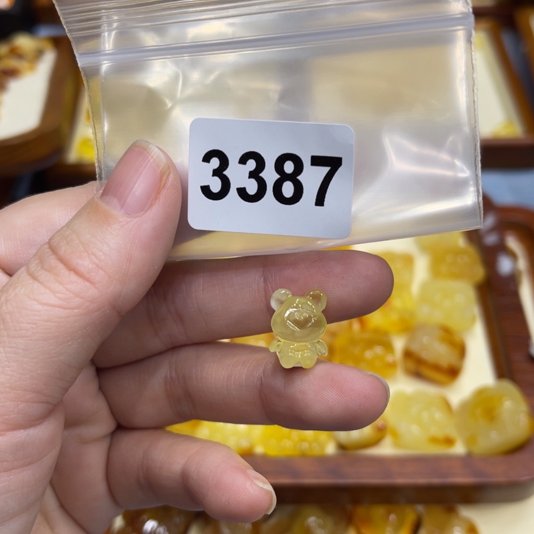 琥珀珠宝奇石未镶嵌