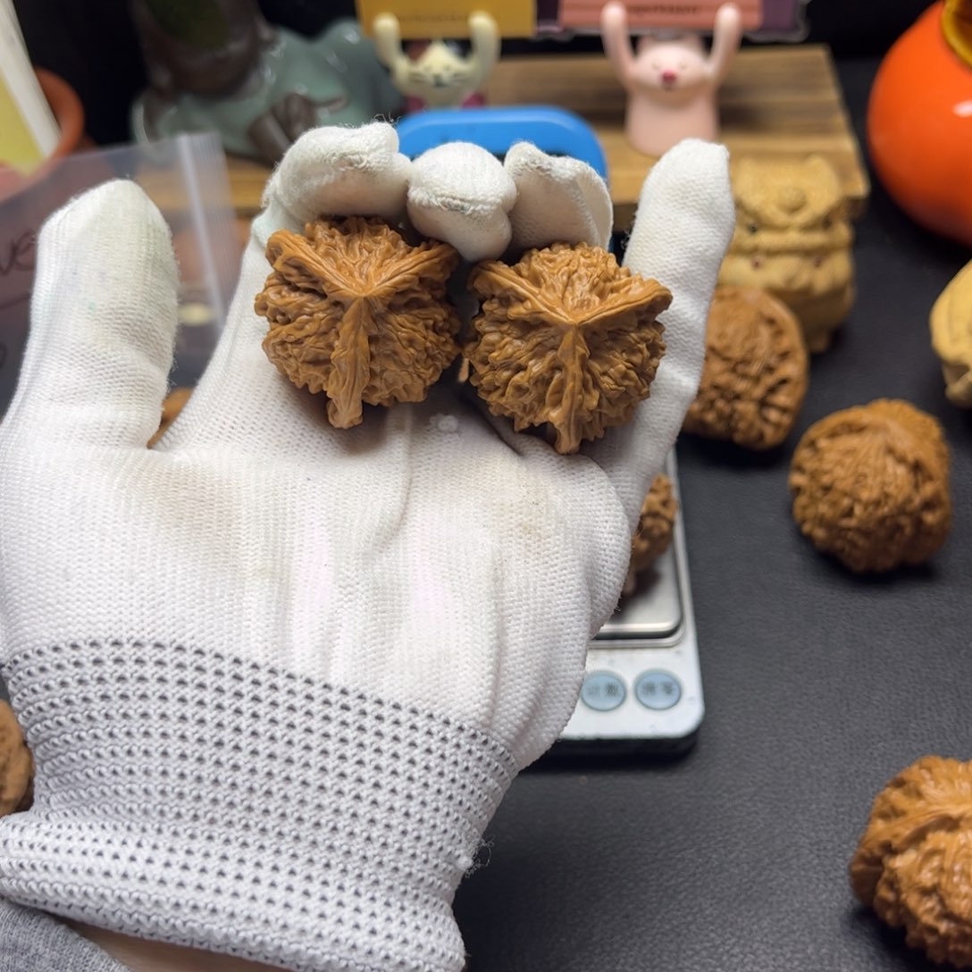 文玩核桃把件S****a34精修打底盘山三棱拍130