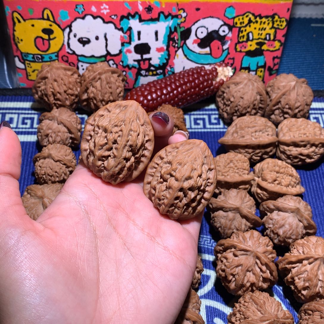 烤***！文玩核桃吊坠36燕山鸡心3301