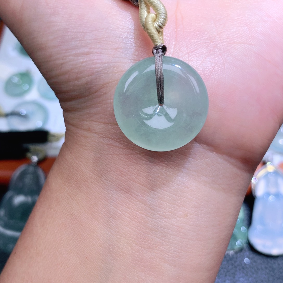 翡翠未镶嵌颈饰扣子