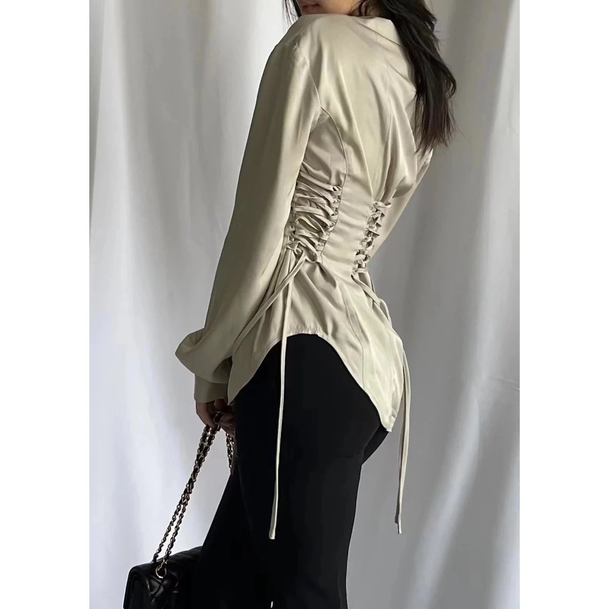 D*家  绑带仿真丝珍珠光泽超显曲线衬衫显瘦长袖小众设计感