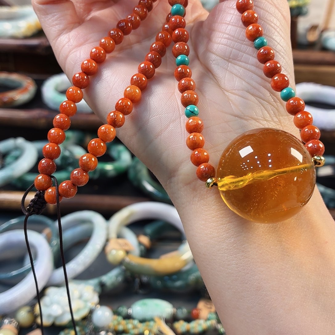 嘻***嘻翡翠未镶嵌手链福利