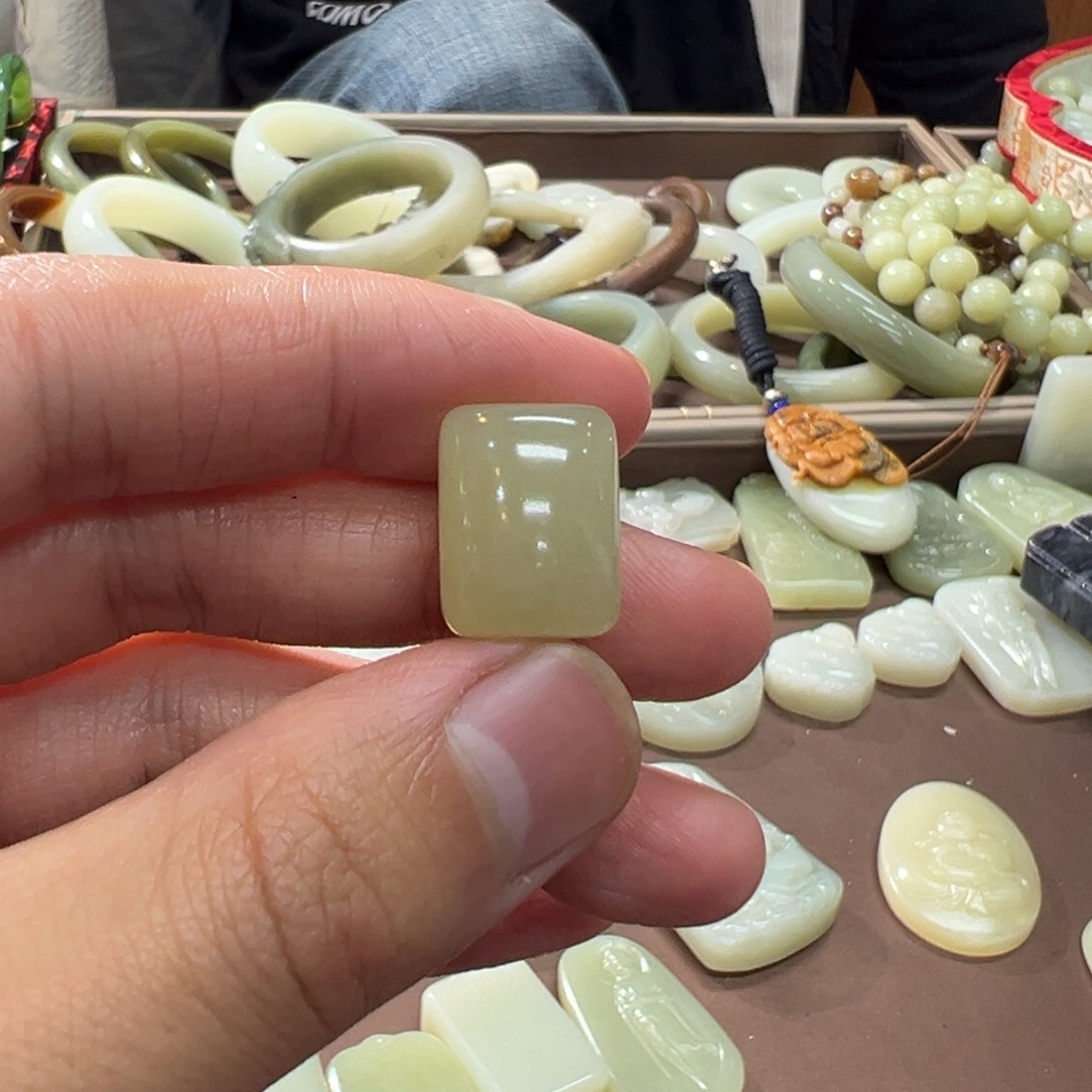 吊坠(不含链)未镶嵌和田玉灿**放