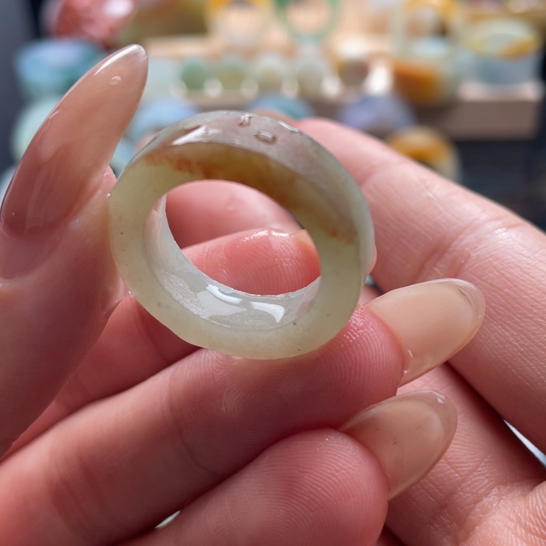 定制翡翠未镶嵌戒指