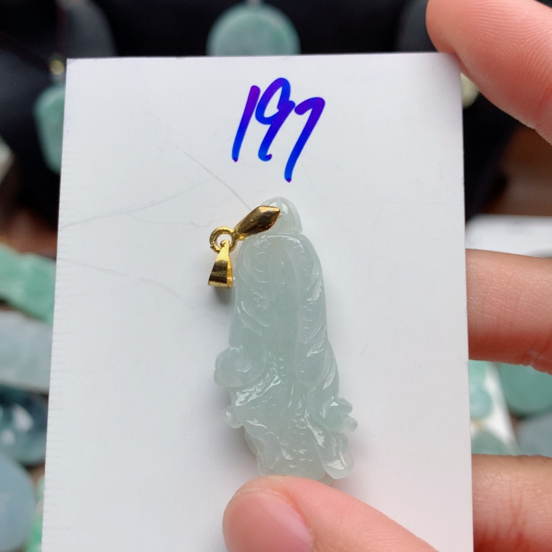 翡翠颈饰合金吊坠