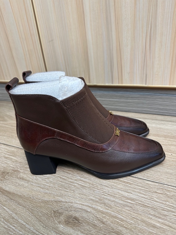 2025年新款高跟鞋