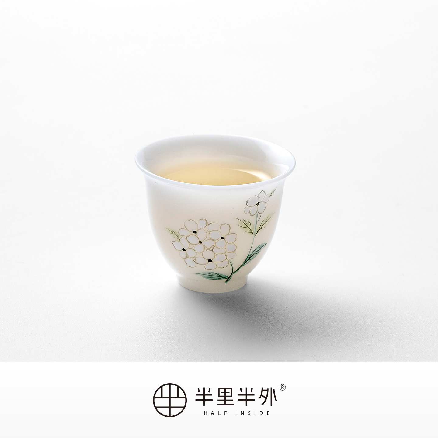 「绣球花」35ML冰种玉瓷手绘陶瓷品茗杯功夫茶具茶杯礼盒伴手礼
