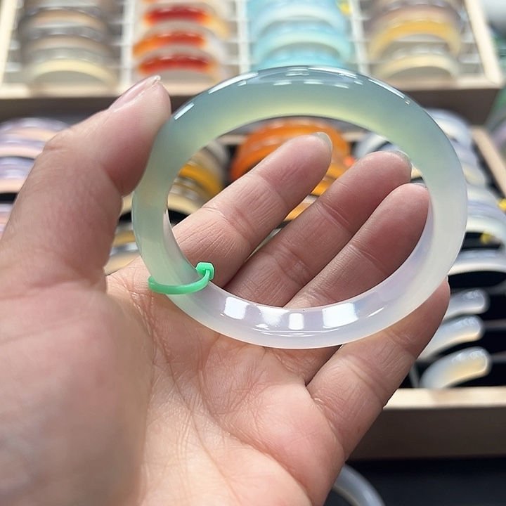 玛瑙/玉髓手镯未镶嵌54.5