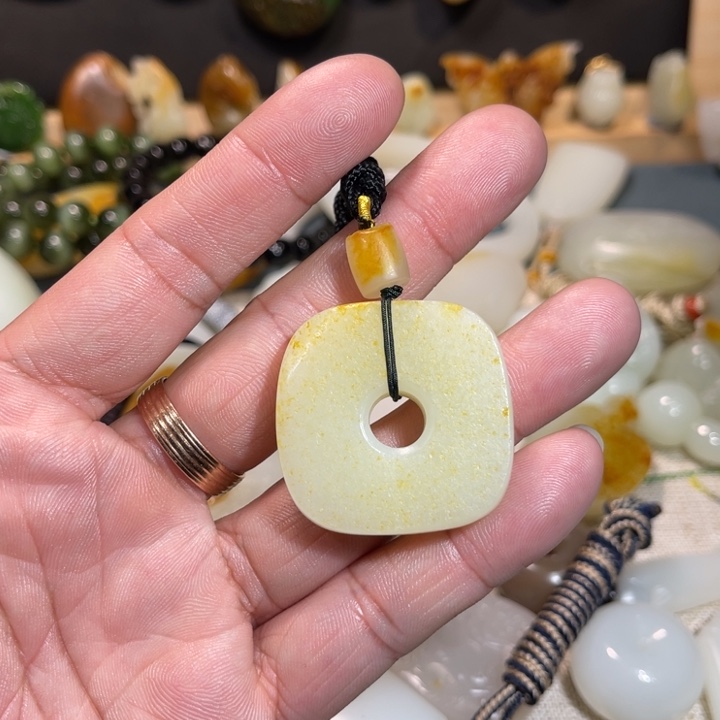 和田玉手串未镶嵌