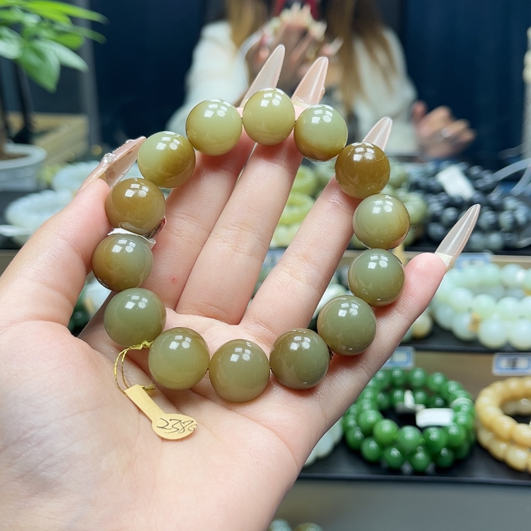 一***提手链未镶嵌和田玉