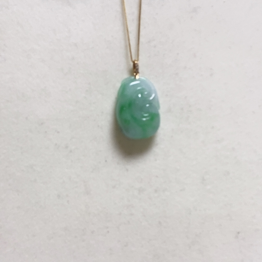 翡翠颈饰18K金镶嵌简单