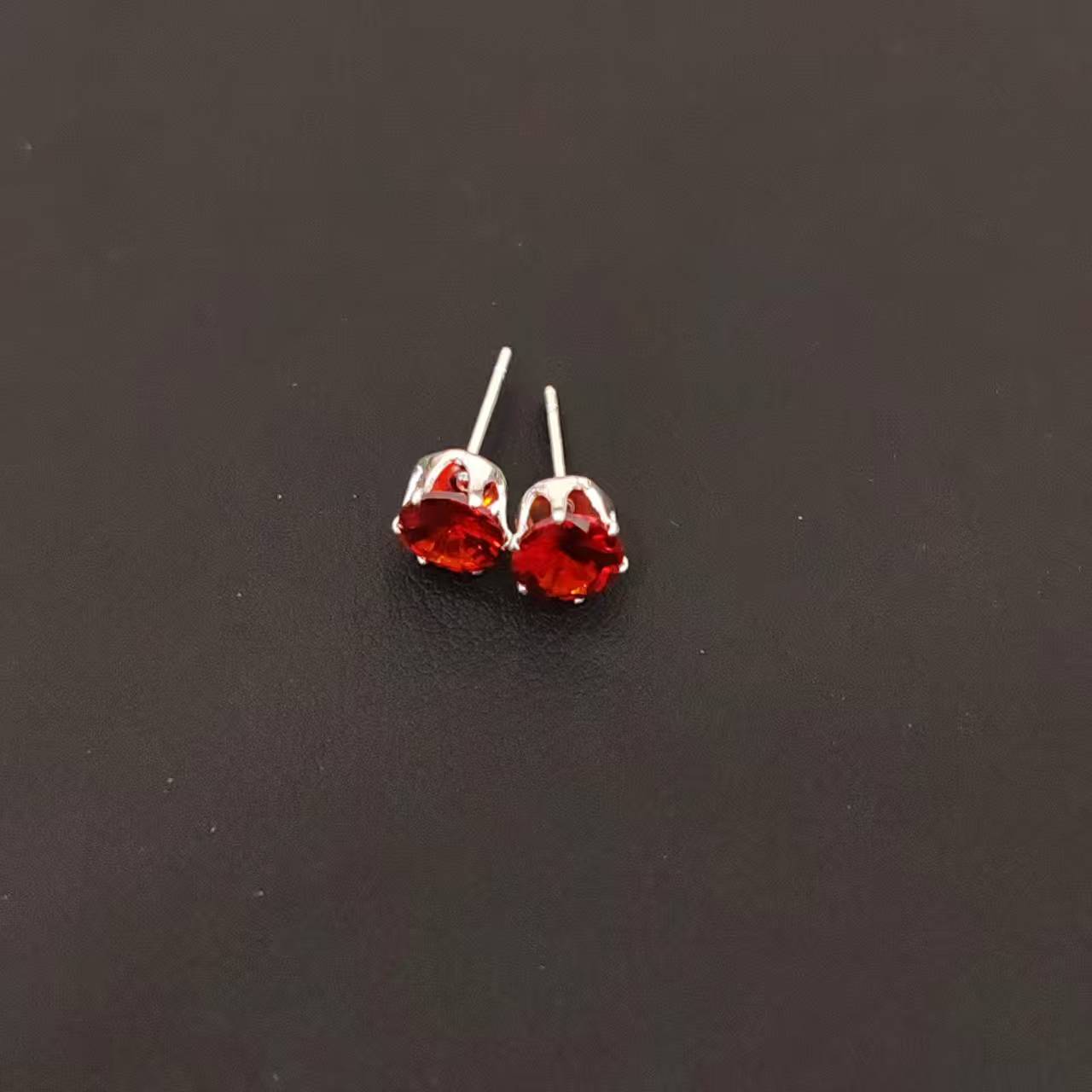 轻奢气质时尚百搭简约精致耳饰ZXB32127