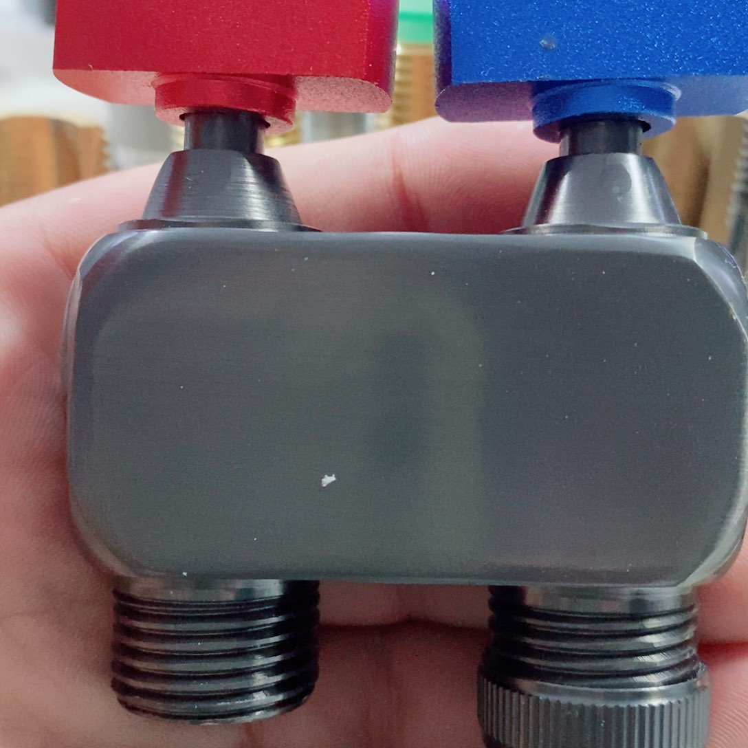 纯铜我们都在努力生活中度过