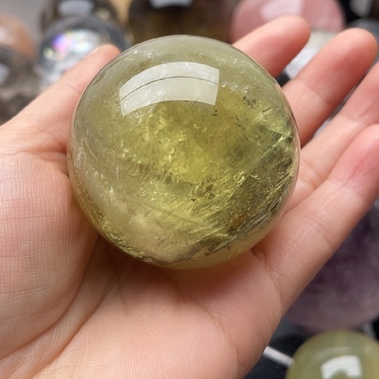 女***相珠宝半成品未镶嵌水晶