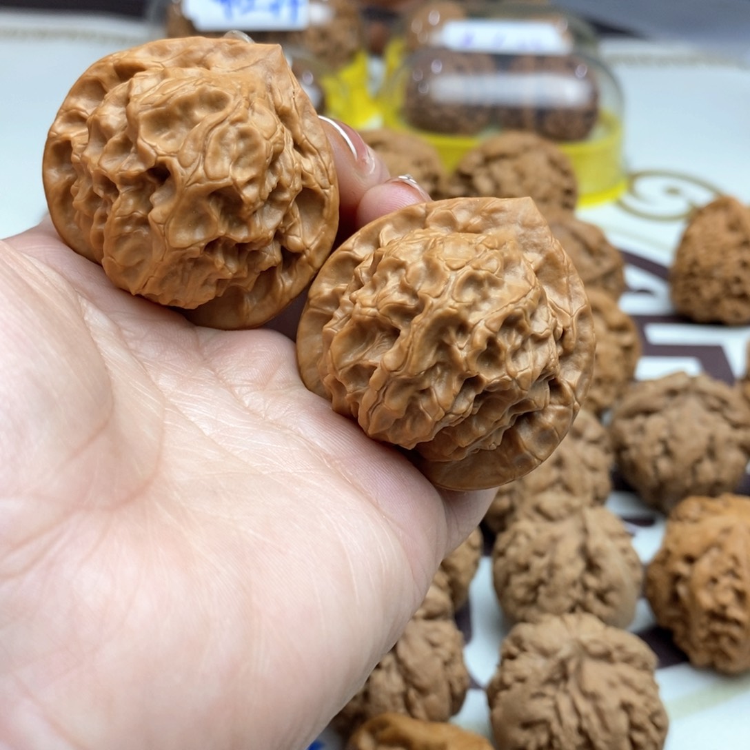 文玩核桃吊坠大耳朵图图43尺全品