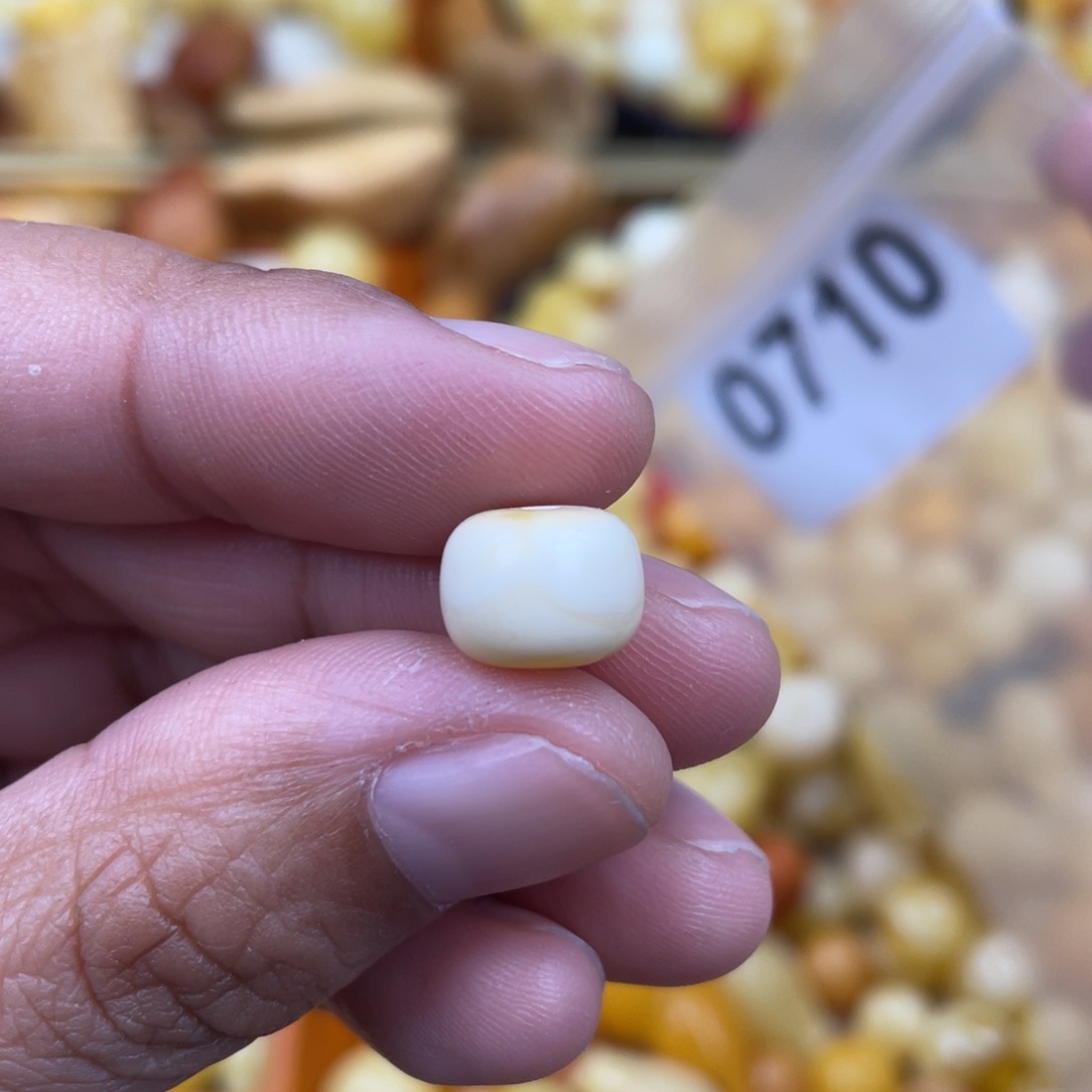 蜜蜡珠宝奇石未镶嵌皮色10.5