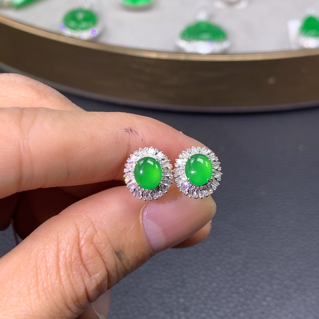 翡翠耳饰18K金镶嵌翡翠