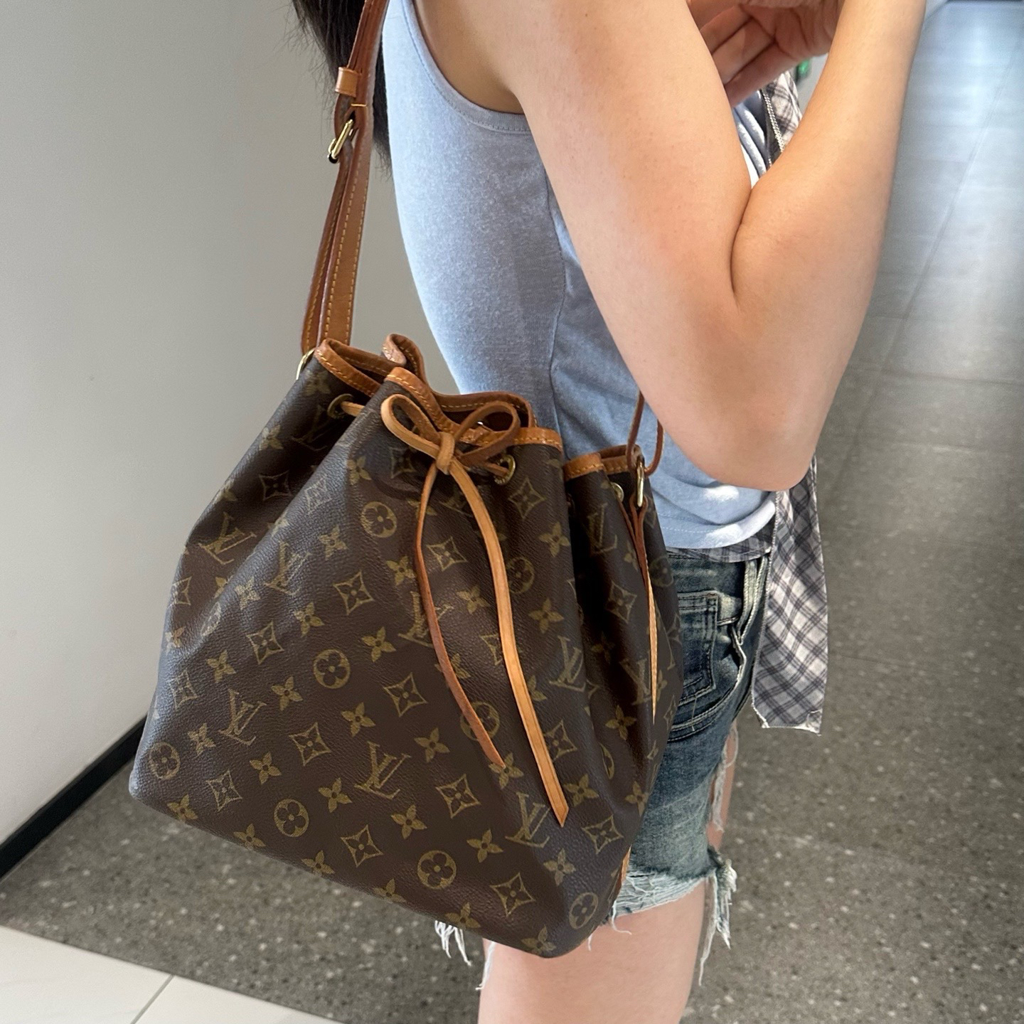 95新 LouisVuitton/路易威登 lv noe 全原水桶斜挎包/95年摩羯座