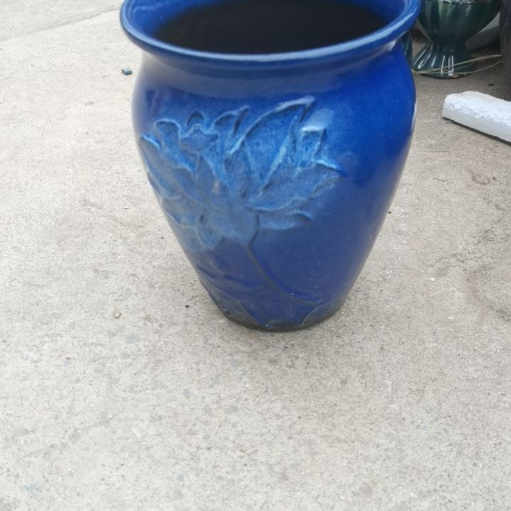 红陶口20高27瑕疵底部烧裂