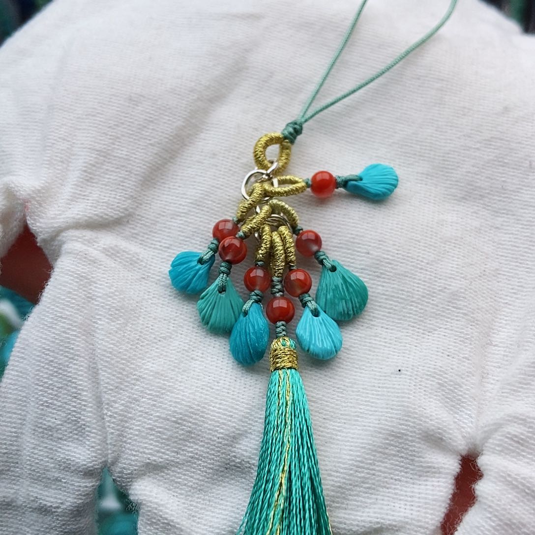 绿松石颈饰未镶嵌