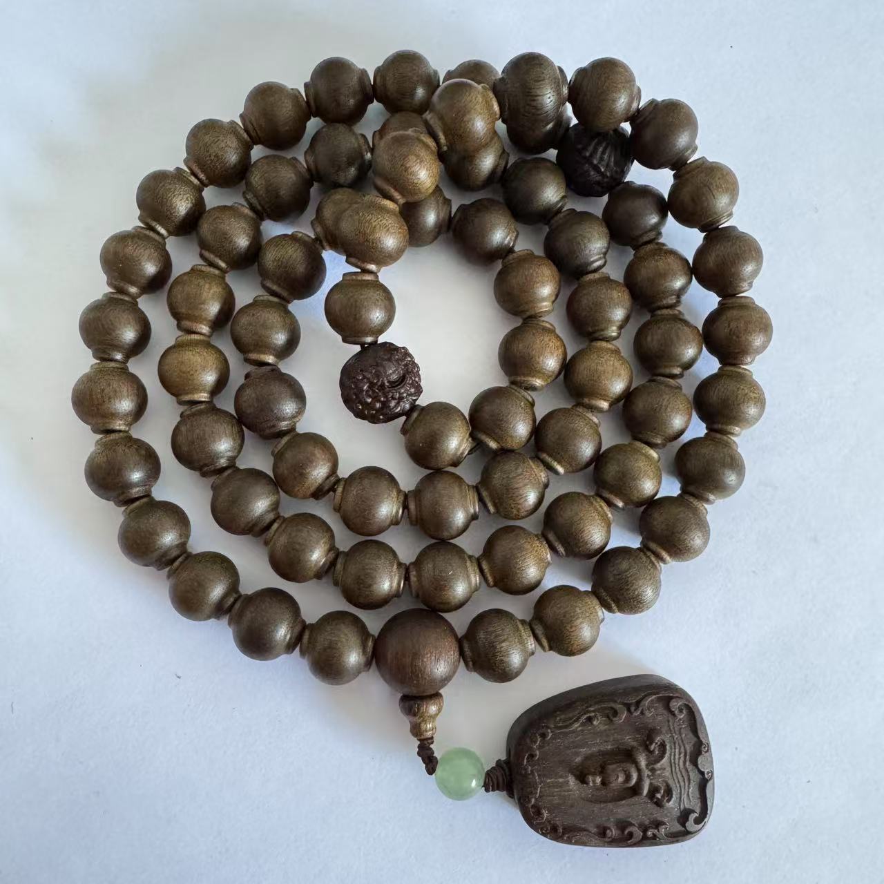 ZYN11G灯笼珠多圈沉香手串1.1+牌子3.3*2.5*1（多样性发货）