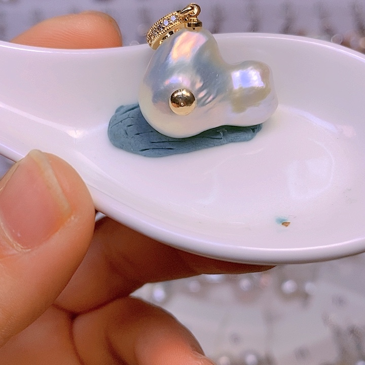 淡水珍珠颈饰合金