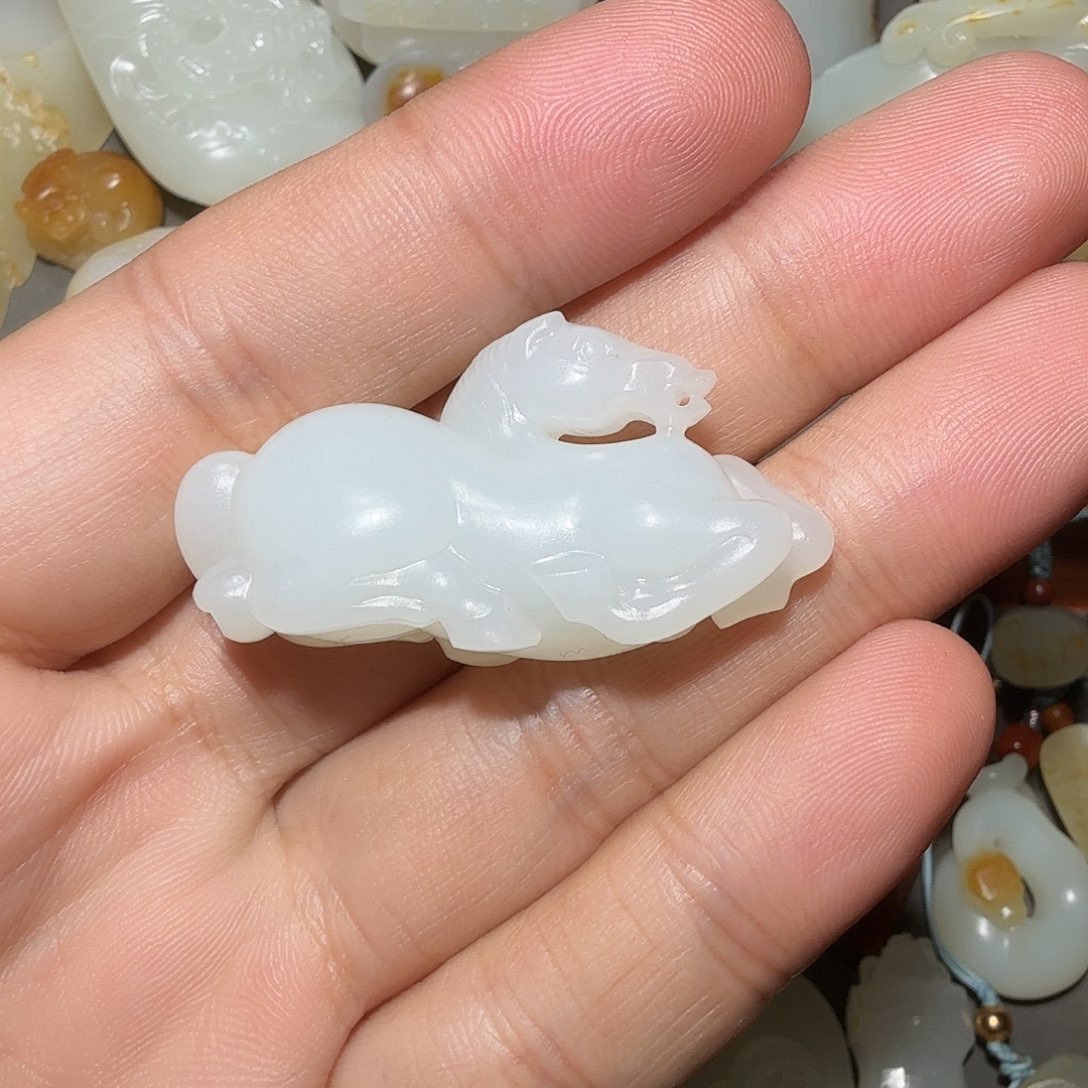 和田玉颈饰未镶嵌