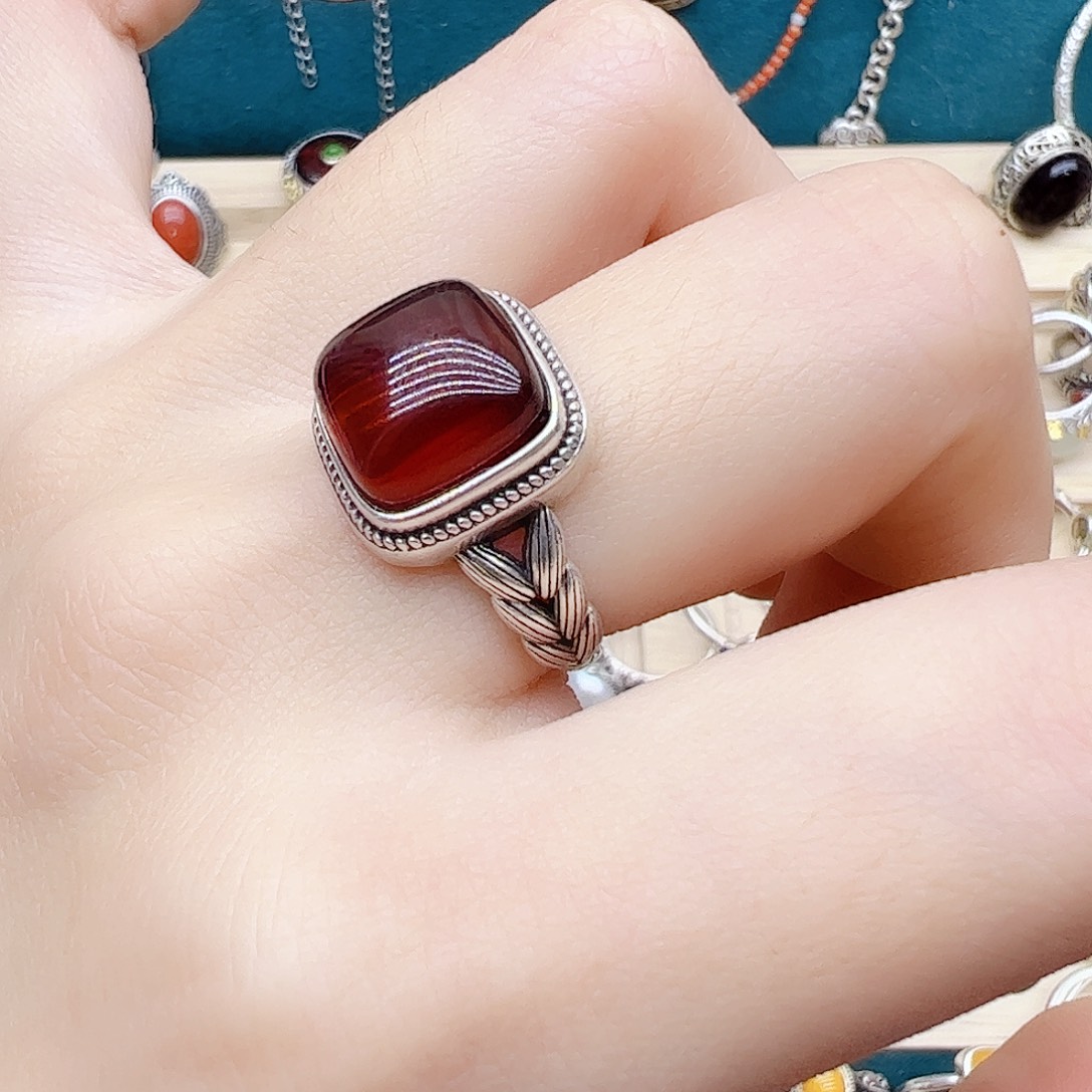 血珀戒指银S925镶嵌天然血珀