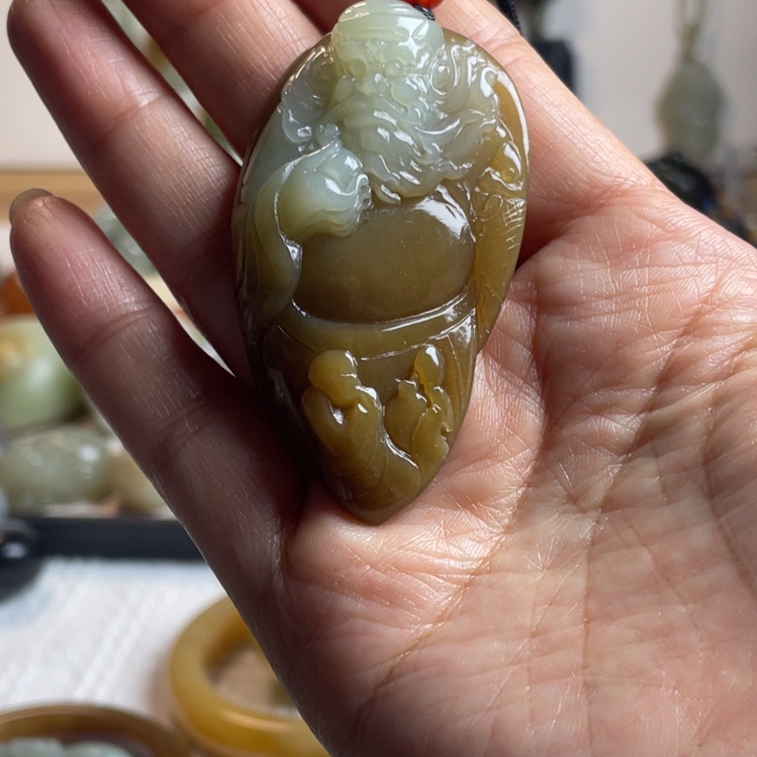 和田玉未镶嵌颈饰钟馗