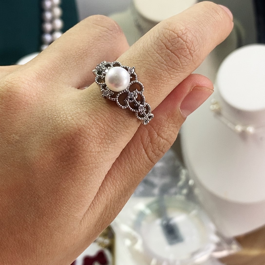 淡水珍珠耳饰未镶嵌