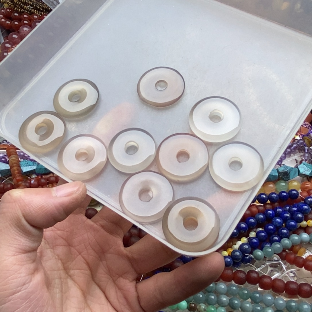 玛瑙/玉髓未镶嵌珠宝半成品四个天然