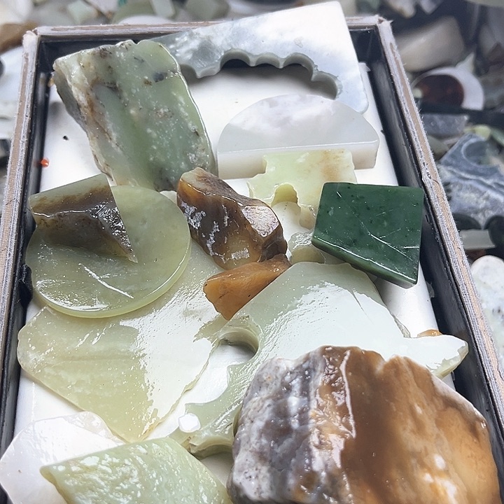 和田玉（糖玉）和田玉边角料9K金镶嵌随*a