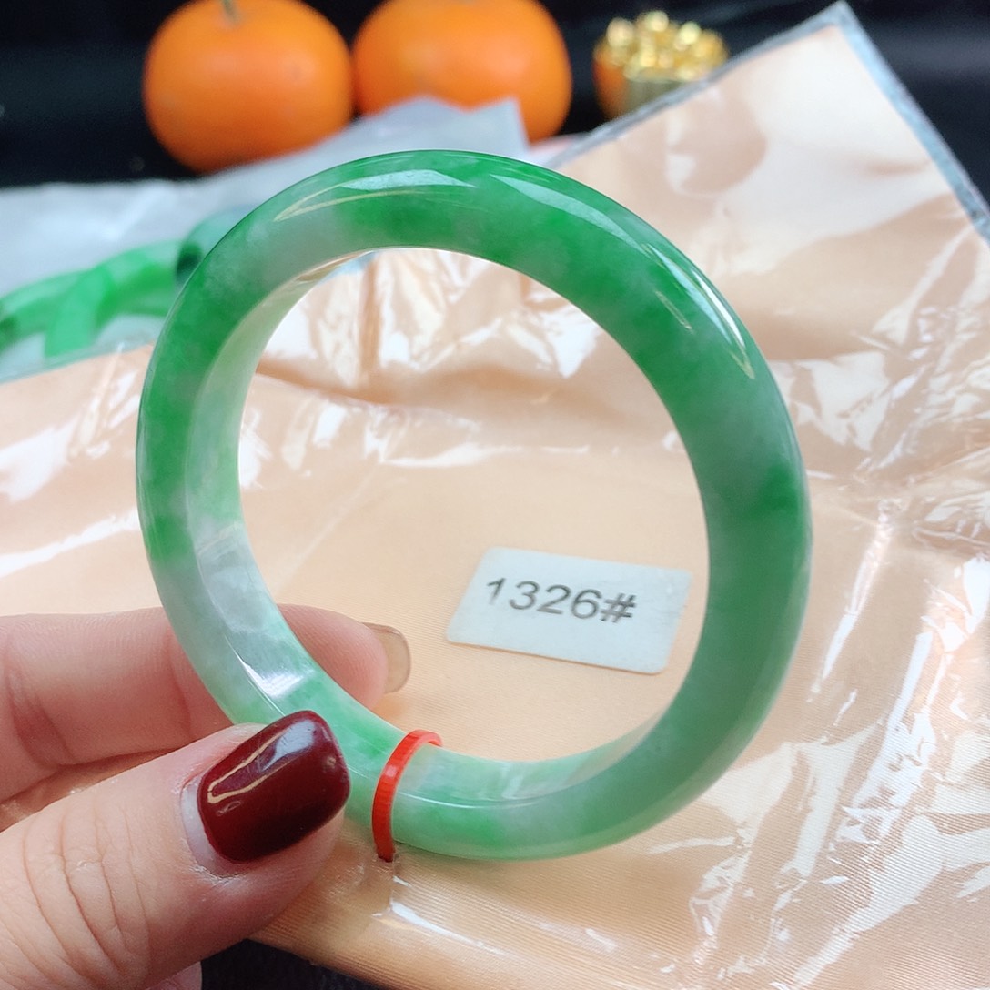 翡翠手镯未镶嵌正圈881326