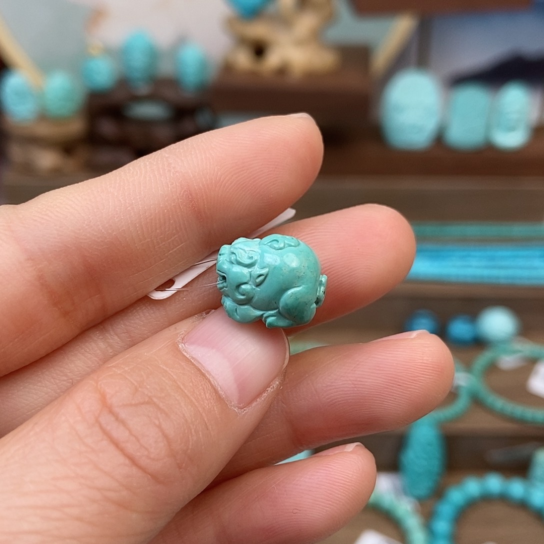 绿松石配饰未镶嵌
