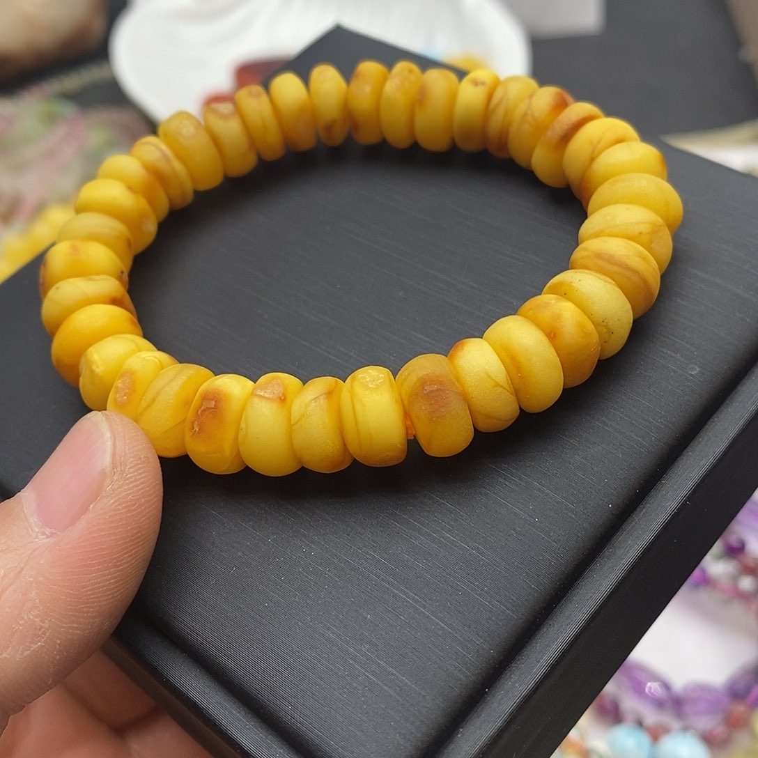 蜜蜡手链未镶嵌……