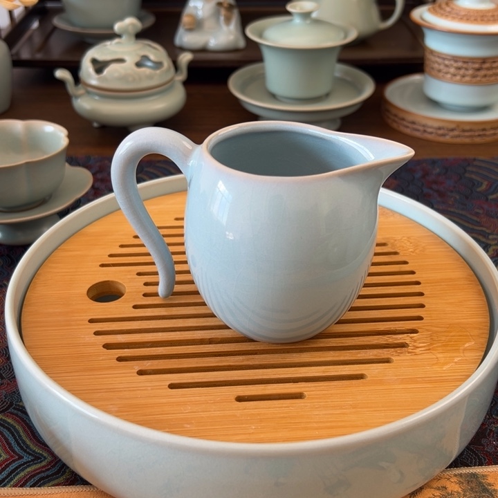 杯子瓷天青釉水龙蛋公道杯