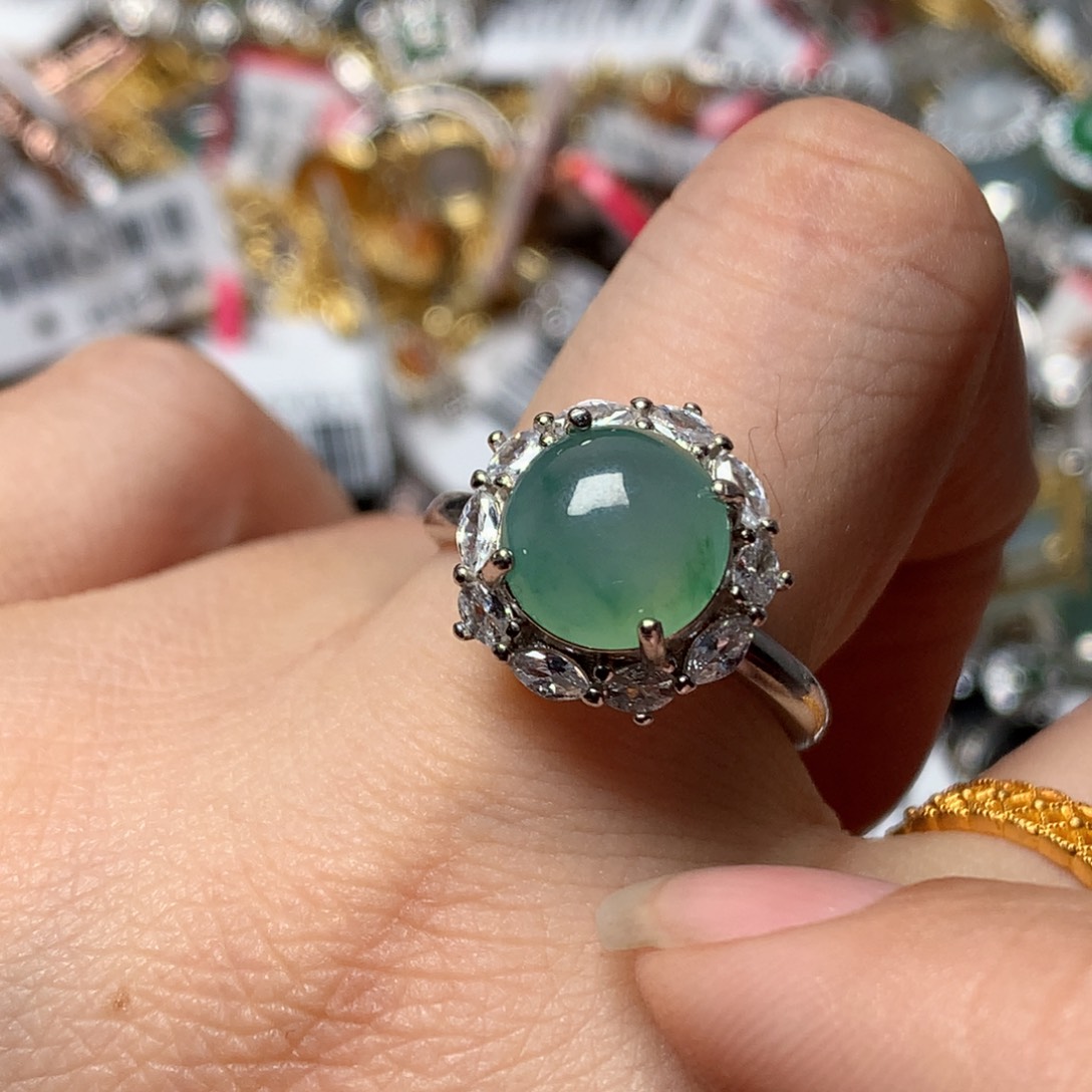 翡翠戒指银S925镶嵌天然翡翠戒指