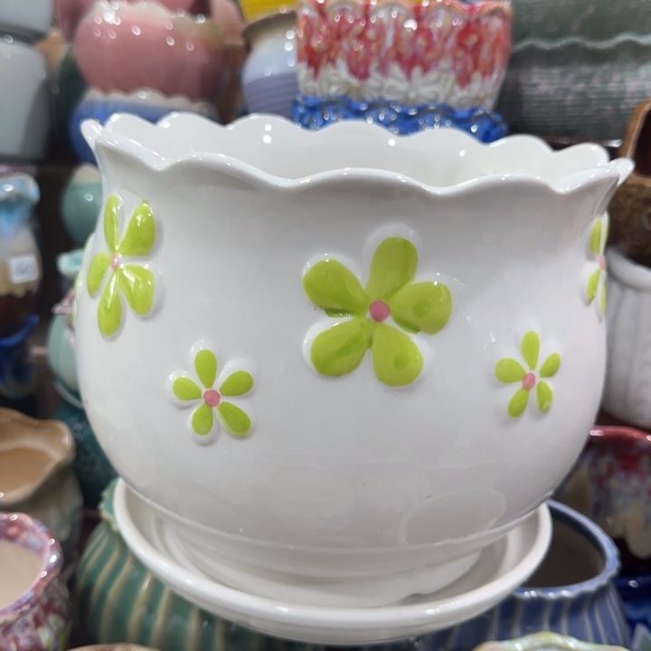 凑9块包邮，有孔，陶瓷花盆