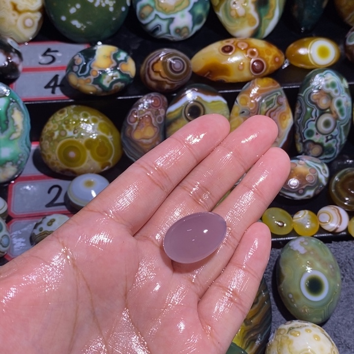 玛瑙/玉髓珠宝奇石未镶嵌清**骨