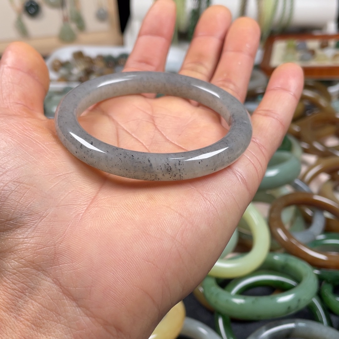 金***美和田玉未镶嵌手镯和田玉青花手镯