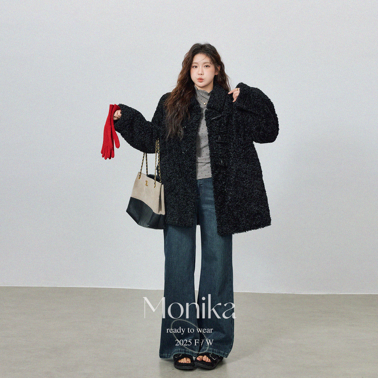 大码女装胖mm冬季韩版通勤黑色毛绒牛角扣宽松开衫保暖外套76281