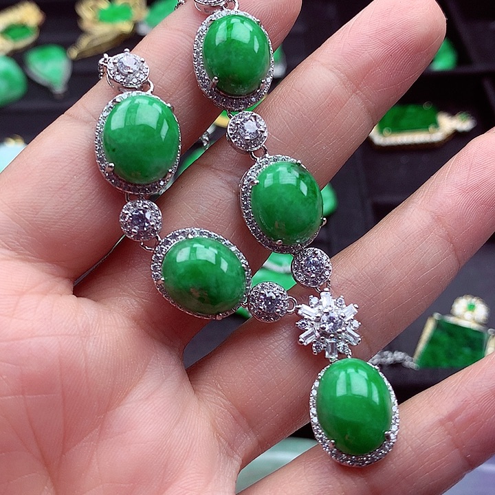 翡翠颈饰银S925镶嵌翡翠