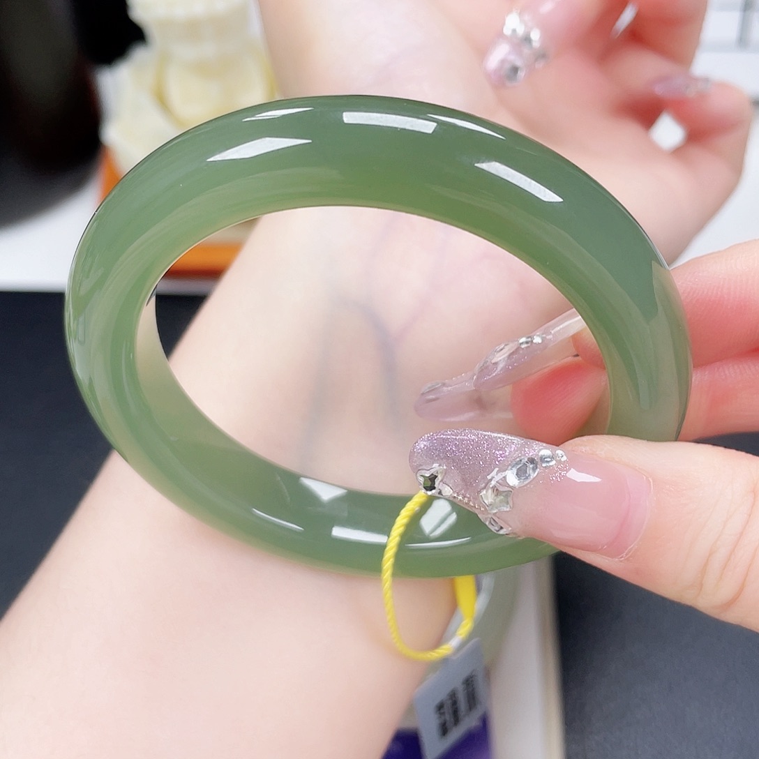 和田玉未镶嵌手镯5657