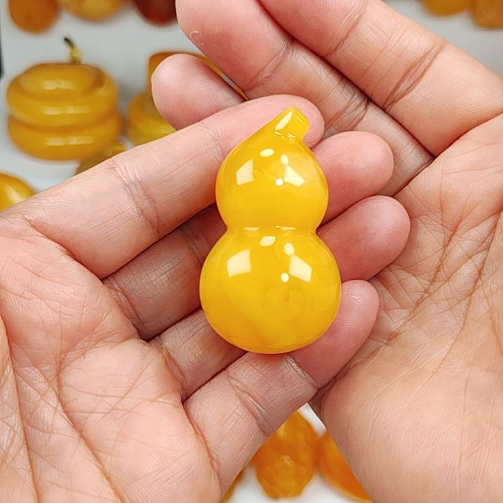 蜜蜡吊坠(赠链)未镶嵌