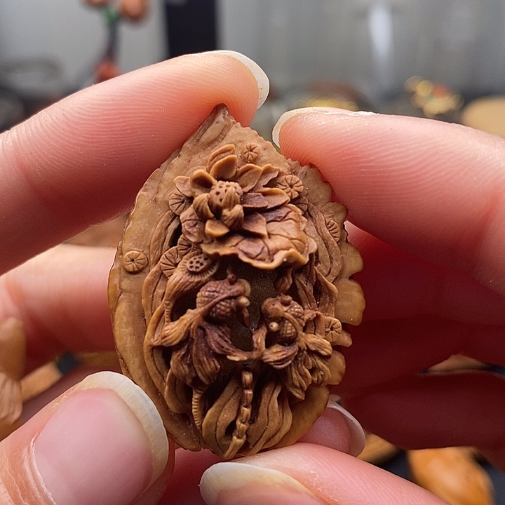 橄榄核吊坠聚*盆荷花鱼