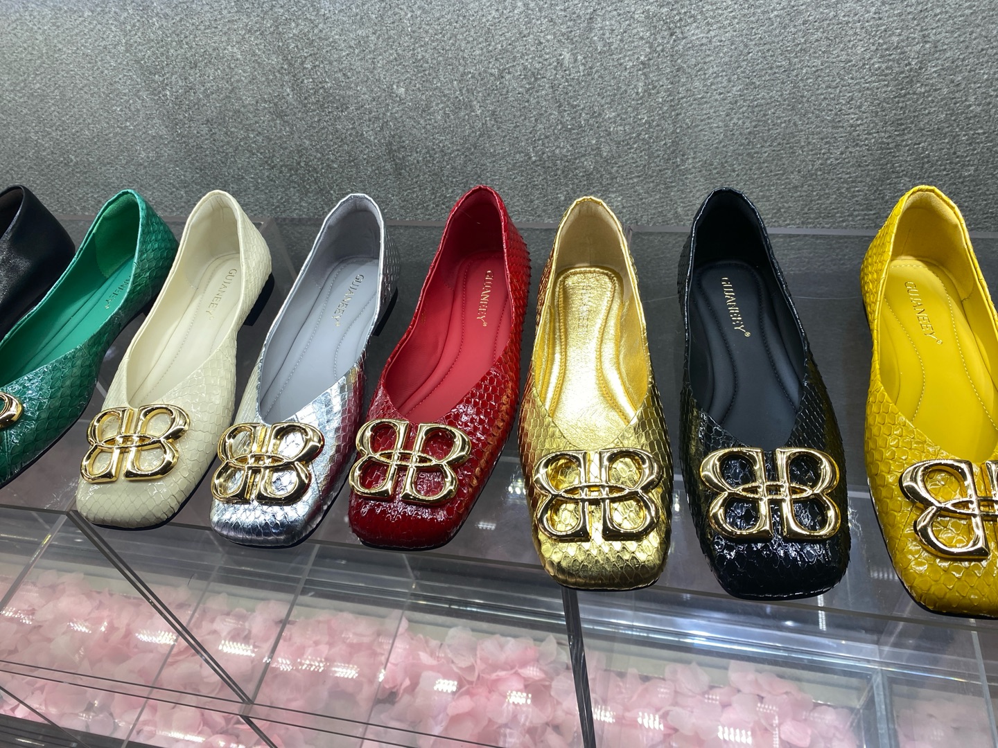 [十一] 时尚摩登潮流女鞋厚底休闲小皮鞋平跟单鞋HB1183-1