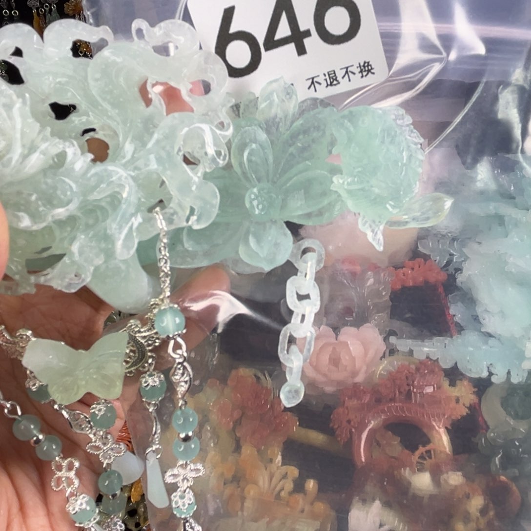 未镶嵌岫玉发饰且****容