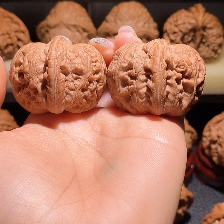 文玩核桃把件42全品元宝