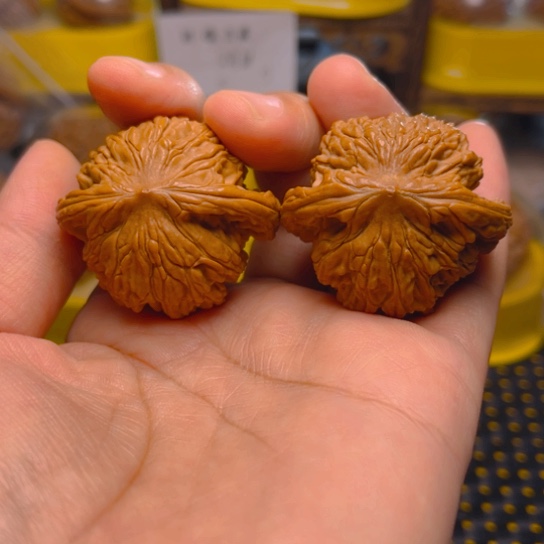 吊坠文玩核桃狮虎